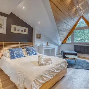 https://le-loft-39-chu.hotels-rhonealpes.com